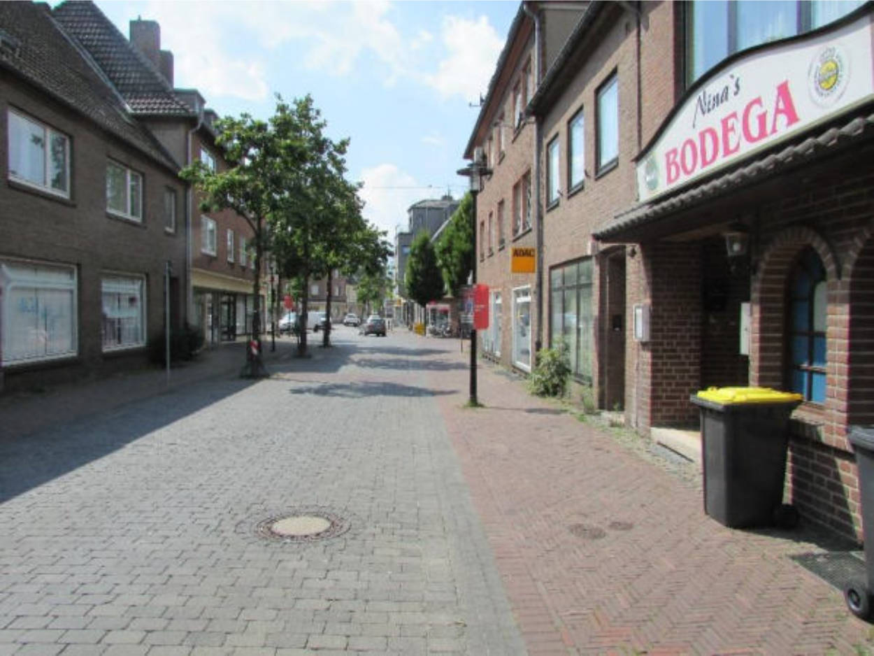 Wohn-/Geschäftshaus, nebst Anbau in Mennonitenstraße 14, 46446 Emmerich