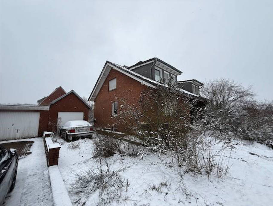 Kfz-Stellplatz, Garage, Eigentumswohnung (3 bis 4 Zimmer) 2 Stck. in , 00000 - Bild 2
