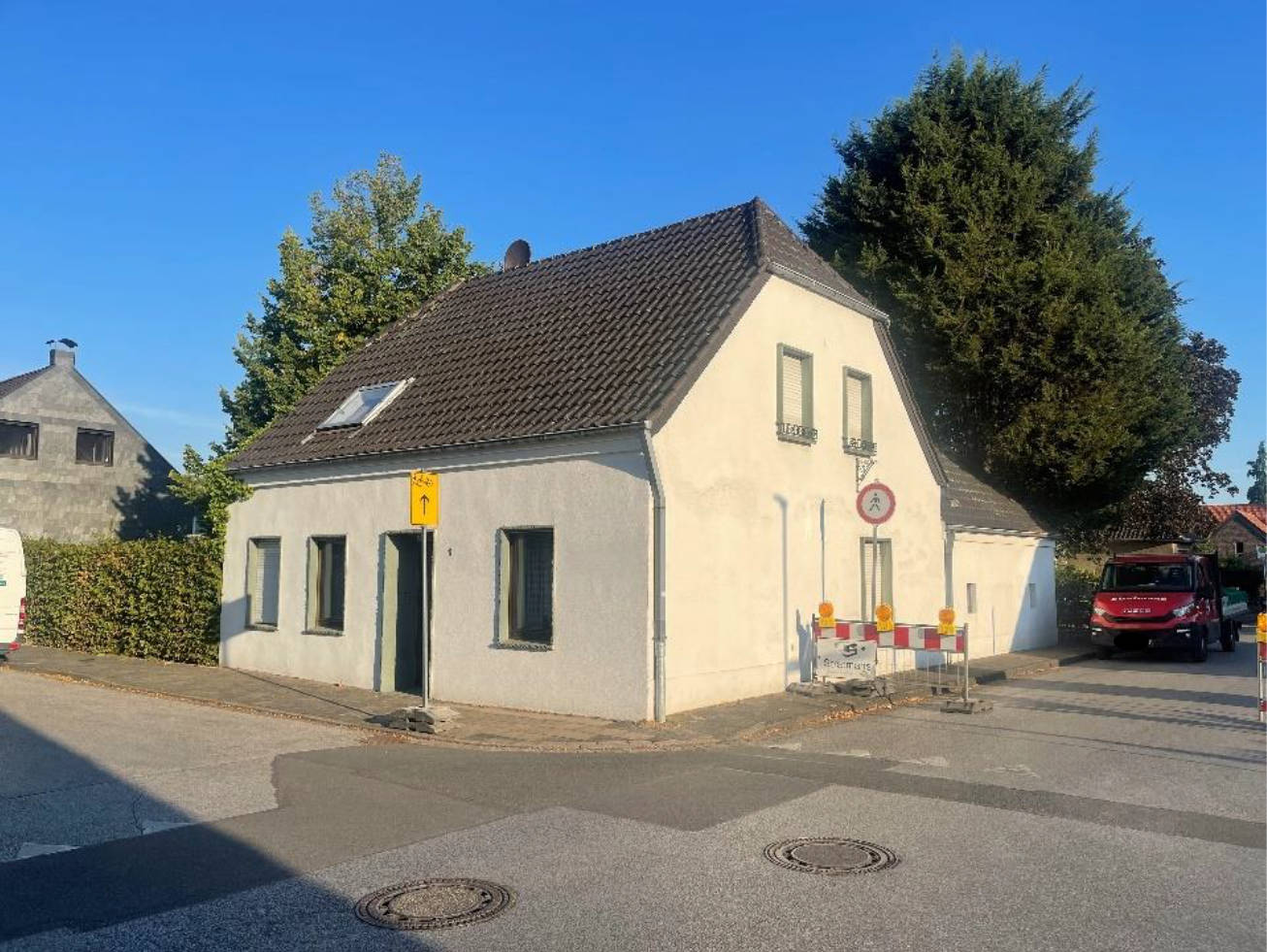 Garage, Einfamilienhaus in Kuyckheide 17, 47608 Issum, Sevelen