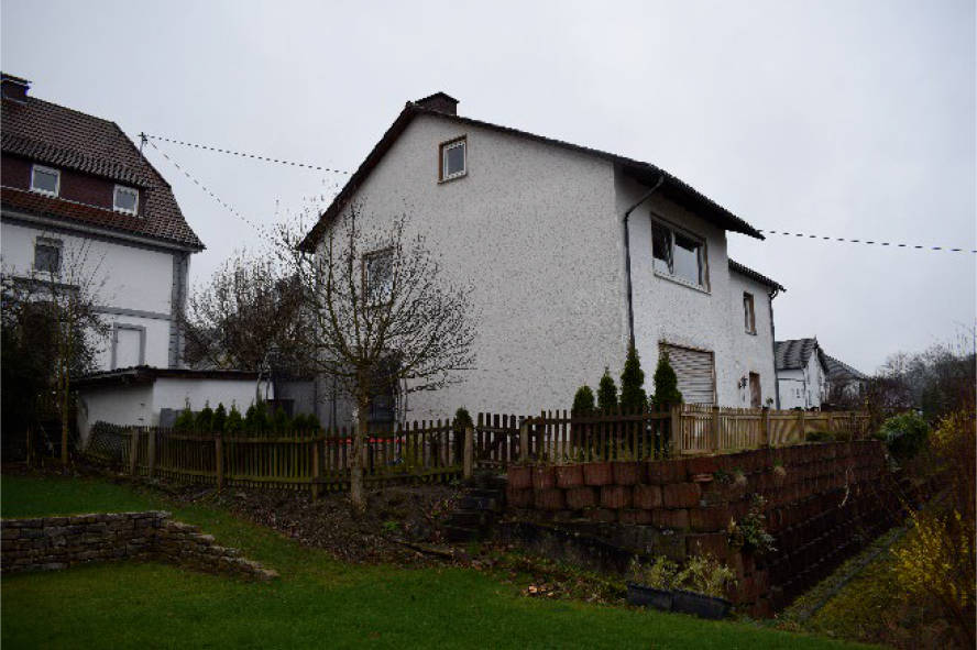 Zweifamilienhaus in Krummer Weg 5, 57368 Lennestadt, Grevenbrück - Bild 2