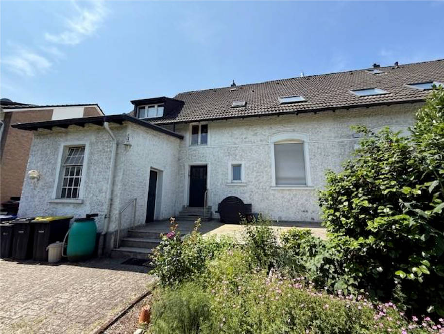 Garage, Einfamilienhaus, Doppelhaushälfte in Gartenstraße 21, 46419 Isselburg - Bild 2