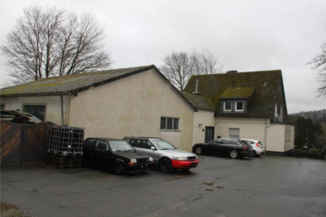 Wohnhaus mit NebengebÃ¤uden (Garagen, Werkstatt, LagerflÃ¤chen) in Elmerborg 15, 59929 Brilon, Altenbüren - Bild 3