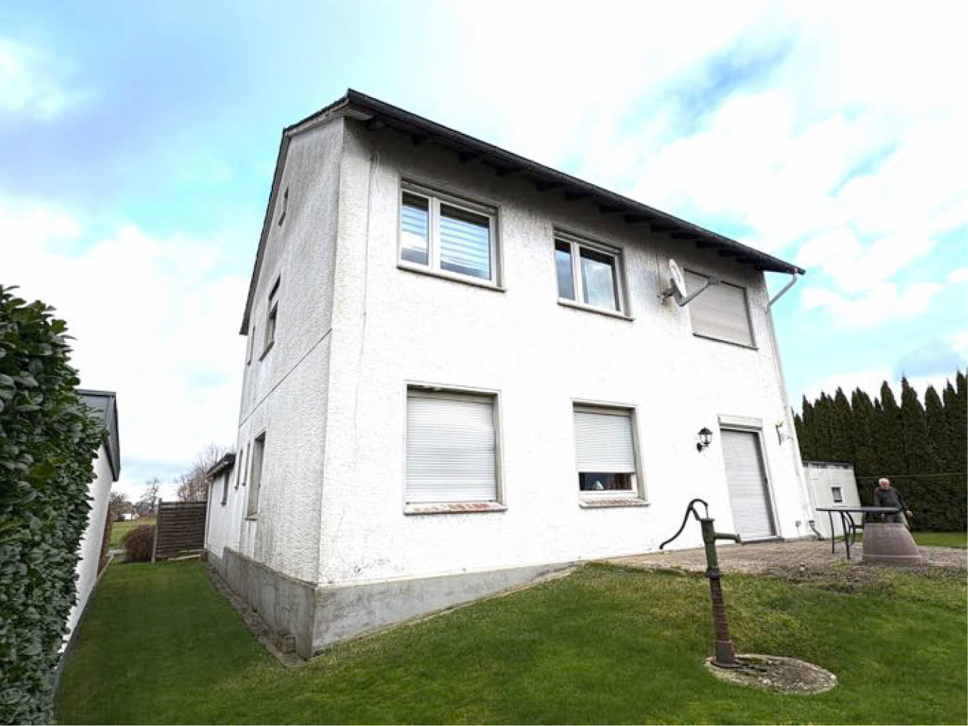 Zweifamilienhaus mit 3 Garagen in Obernackernstraße 42, 32278 Kirchlengern - Bild 5