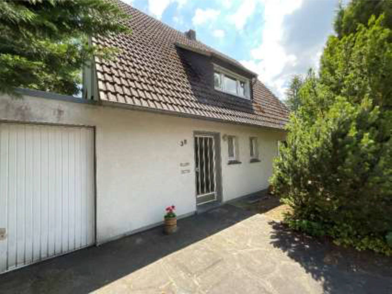 nordrheinwestpfalen 0010 K 0015/2023 Am Etzelsberg 38, 59929 Brilon 8