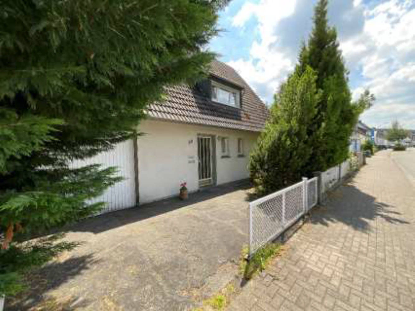 unbebautes Grundstück, Baugrundstück, Garage, Einfamilienhaus in Am Etzelsberg 38, 59929 Brilon