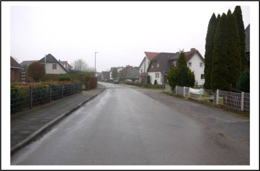 Wohnhaus mit Anbau sowie einer Garage in Mühlenfeldstraße 19, 32257 Bünde, Holsen - Bild 4