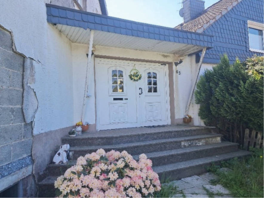 Garage, Einfamilienhaus, Wintergarten in Nagelsbüchel 63, 51688 Wipperfürth