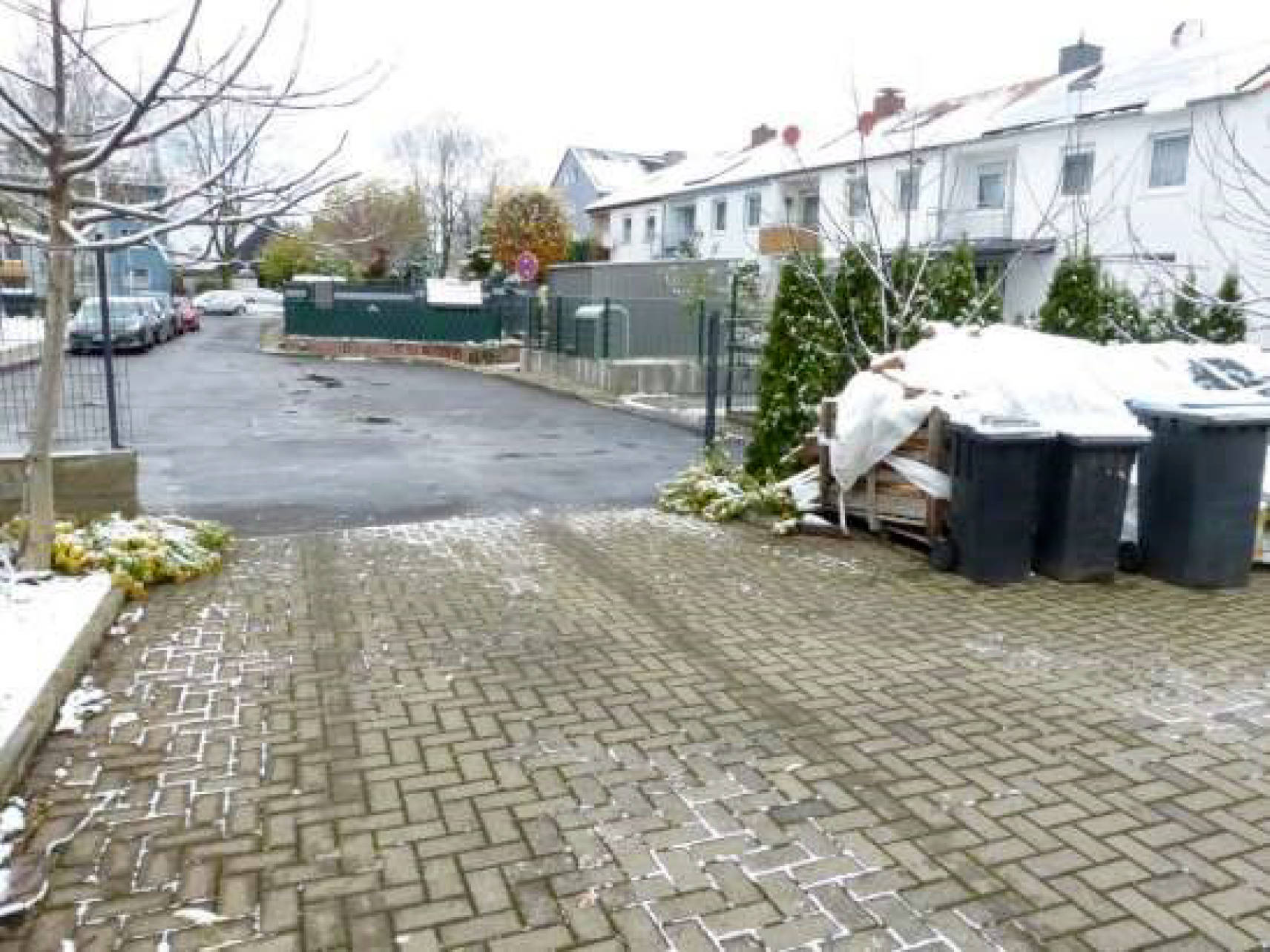 Garage, Einfamilienhaus, Einfamilien-Reihenendhaus auf Erbbaurechtsbasis mit einer Reihenendgarage in Kiebitzweg 17, 59457 Werl, Werl - Bild 4