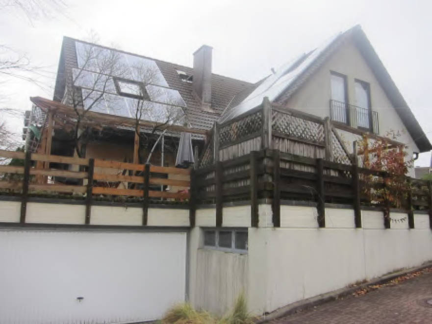 Eigentumswohnung (3 bis 4 Zimmer) in Christhauser Straße 55, 42897 Remscheid, Lennep