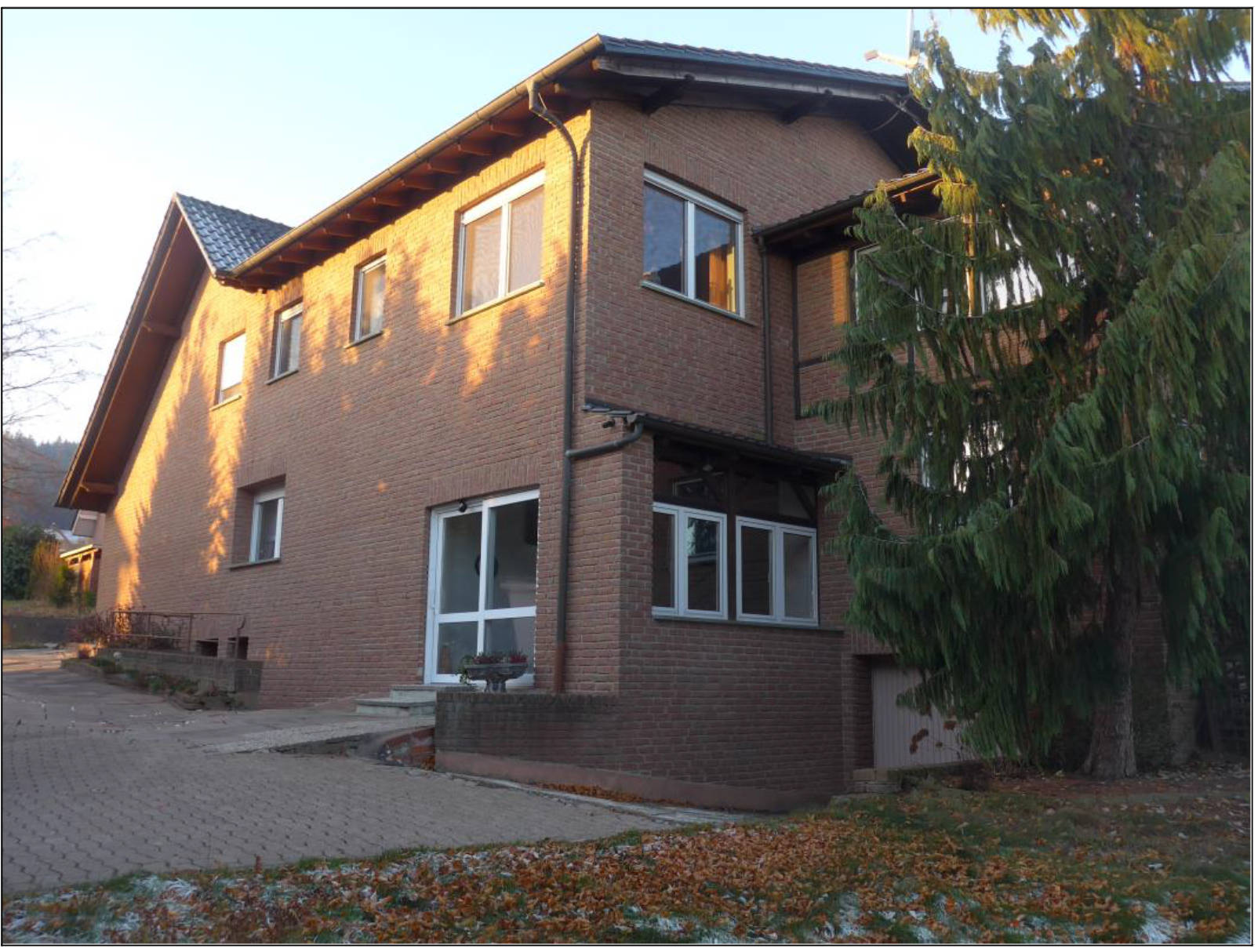 Garage, Zweifamilienhaus in Hauptstraße 94, 32479 Hille, Oberlübbe