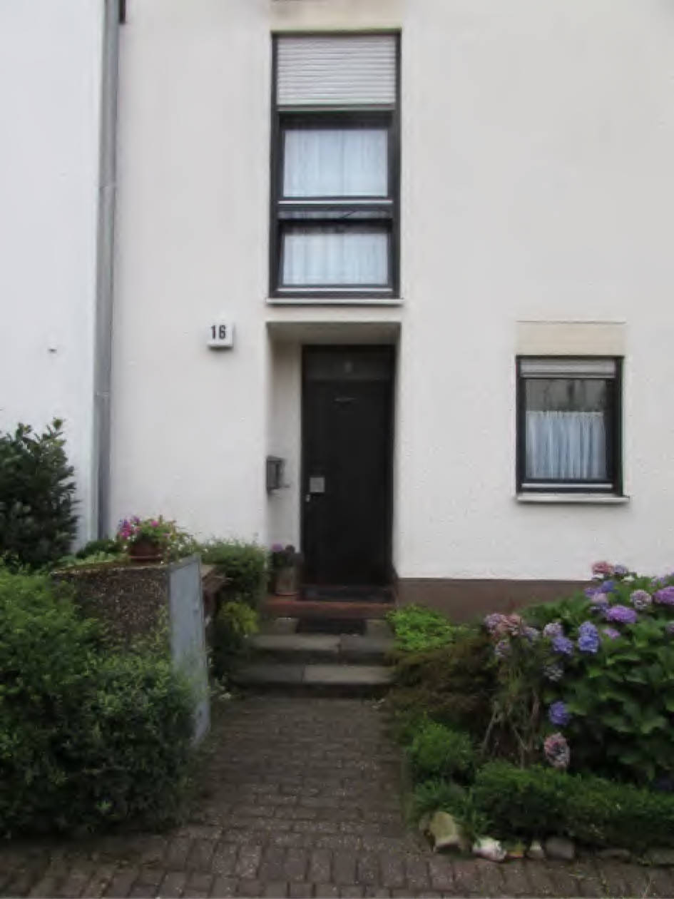 Einfamilien-Reihenmittelhaus, Reihengarage, 1/14 Miteigentumsanteil an unbebauten Garagenhof in Kösliner Weg, Königsberger Straße, Breslauer Straße, 53340 Meckenheim - Bild 5