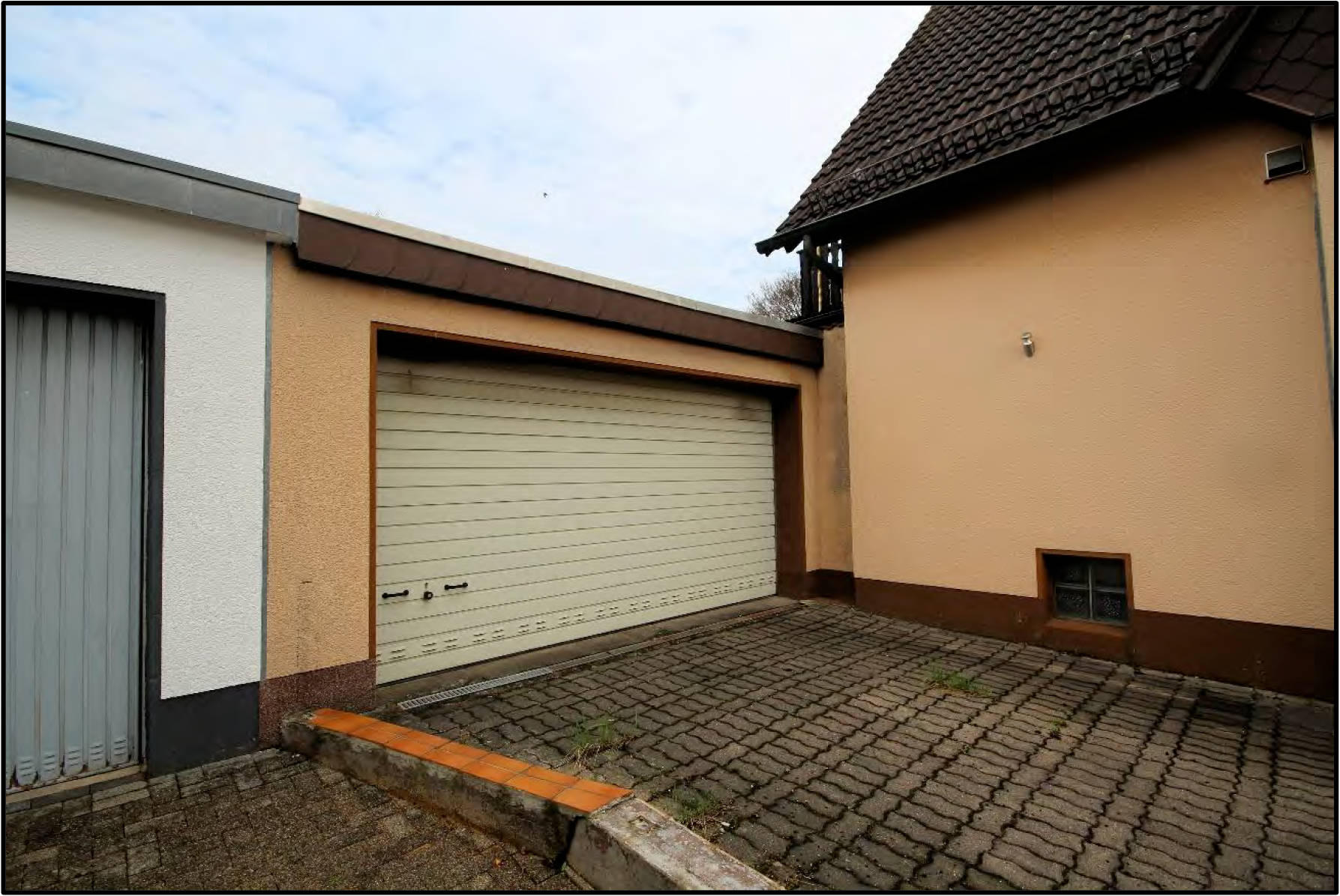 Zweifamilienhaus mit zwei Garagen in Droste-Hülshoff-Straße 4, 58739 Wickede - Bild 5