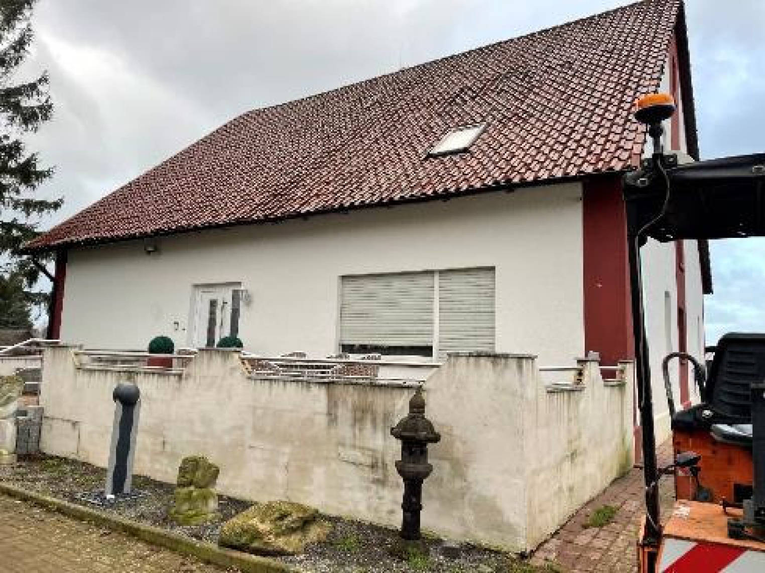 Einfamilienhaus in Weserhöhe 10, 32469 Petershagen, Ilvese