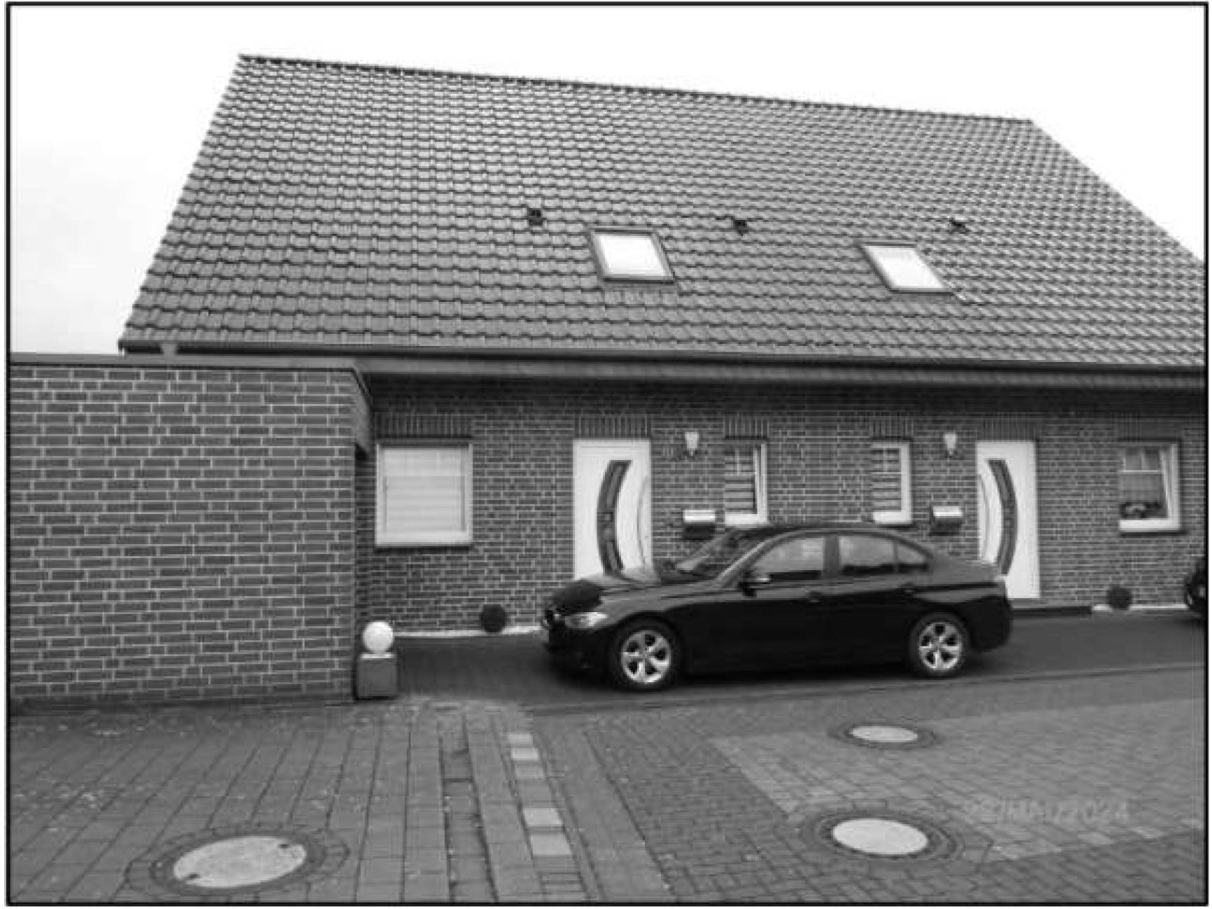 Garage, Doppelhaushälfte in Julius-Leber-Weg 4a, 33428 ;Harsewinkel;Marienfeld - Bild 4