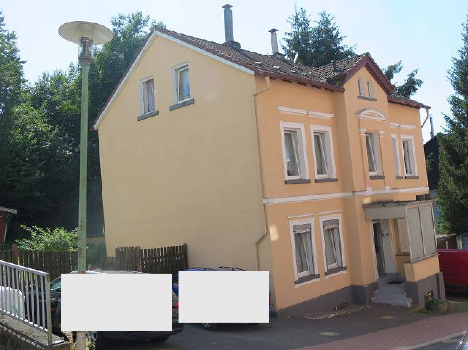 Zweifamilienhaus, Garage/ Lagergebäude in Bergstraße 10, 58511 Lüdenscheid