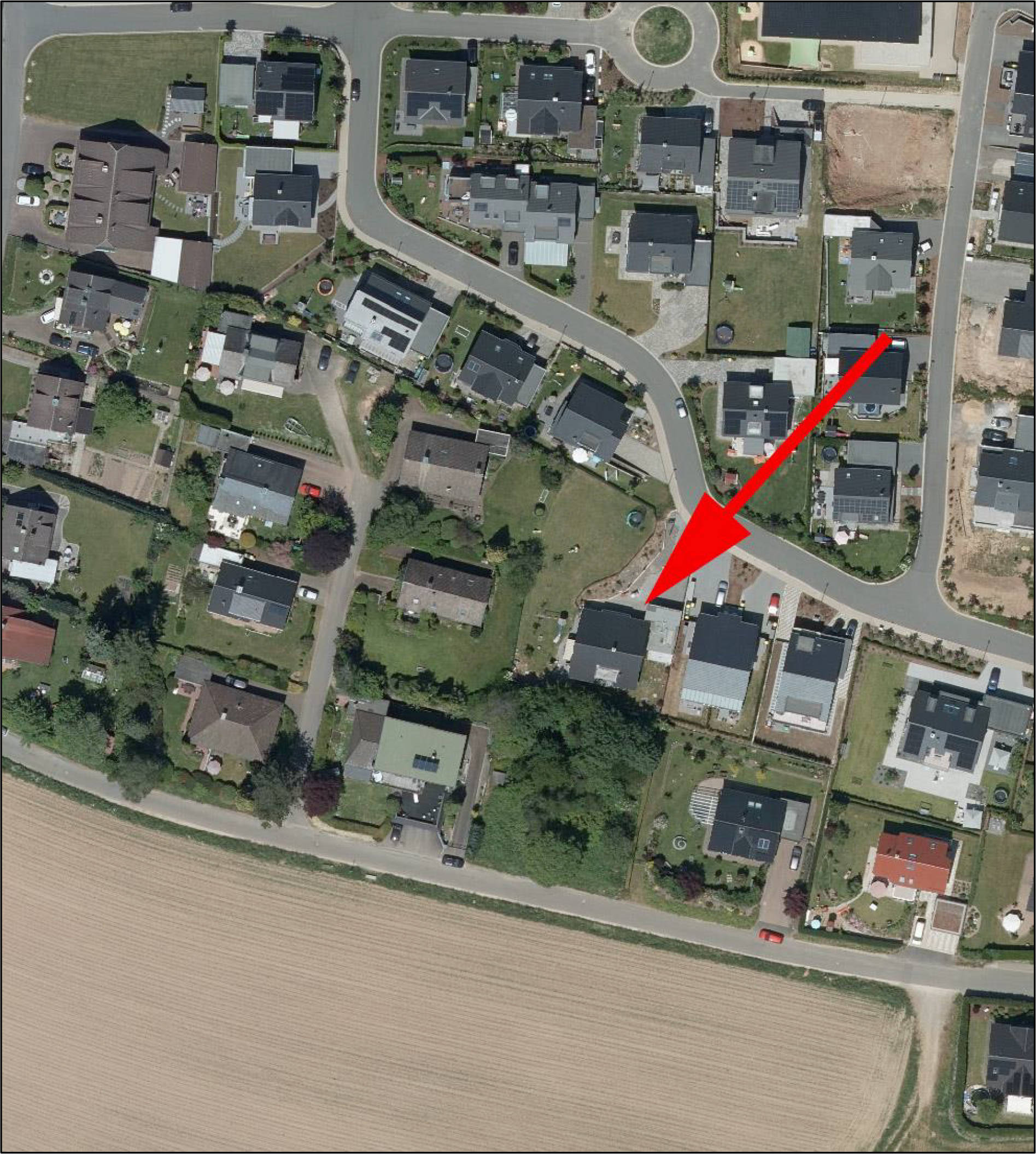Einfamilienhaus, mit ausgebautem Dachgeschoss, Spitzboden und angebautem Doppelcarport. in Alfred-Schnüttgen-Straße 11, 57439 Attendorn, Biekhofen
