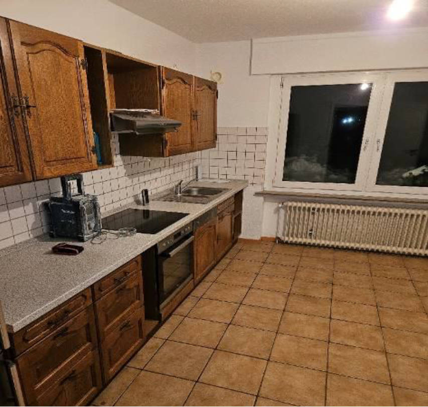 Garage, Kfz-Stellplatz, Einfamilienhaus in Sterbecker Straße 37, 58579 Schalksmühle - Bild 2