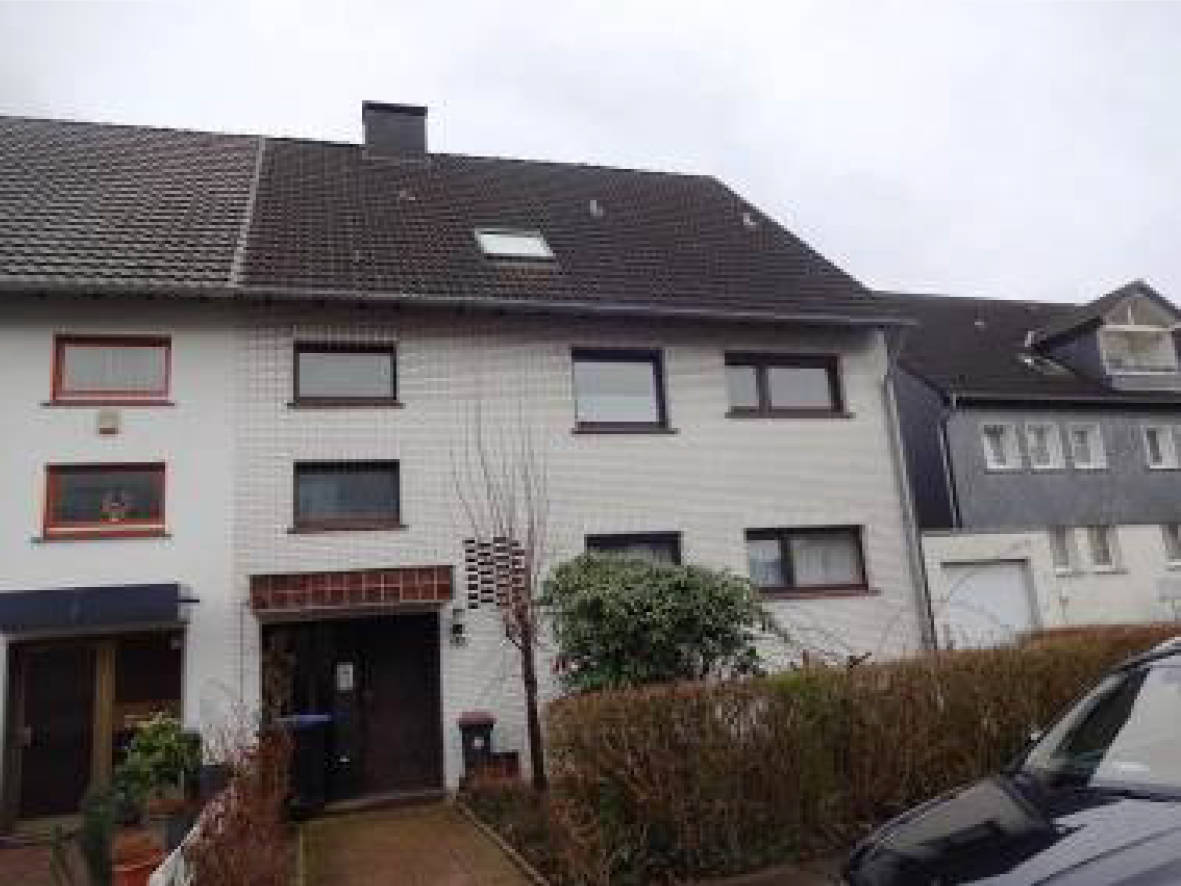 Garage, Zweifamilienhaus in Essener Str. 135, 45529 Hattingen, Niederwenigern