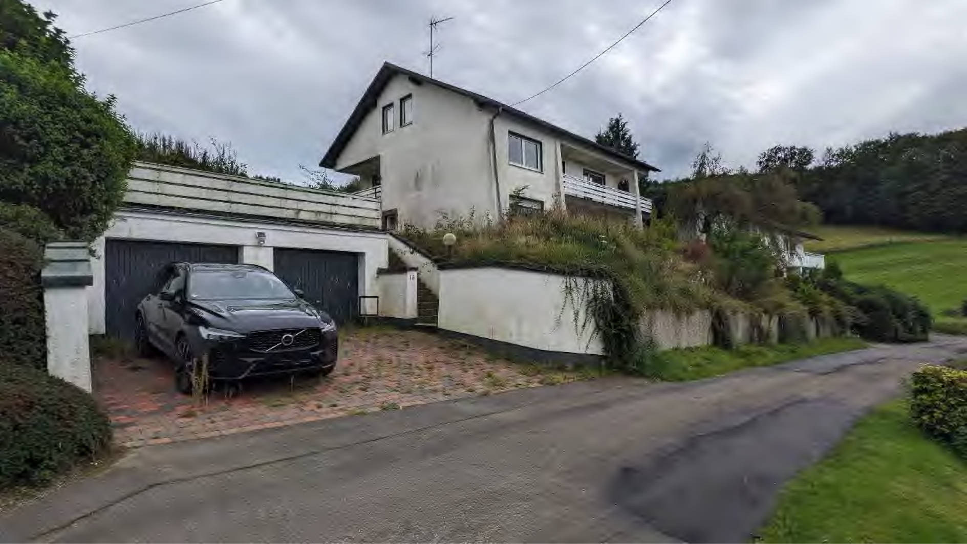 Zweifamilienhaus, mit Doppelgarage in Vorm Löh 16, 00000