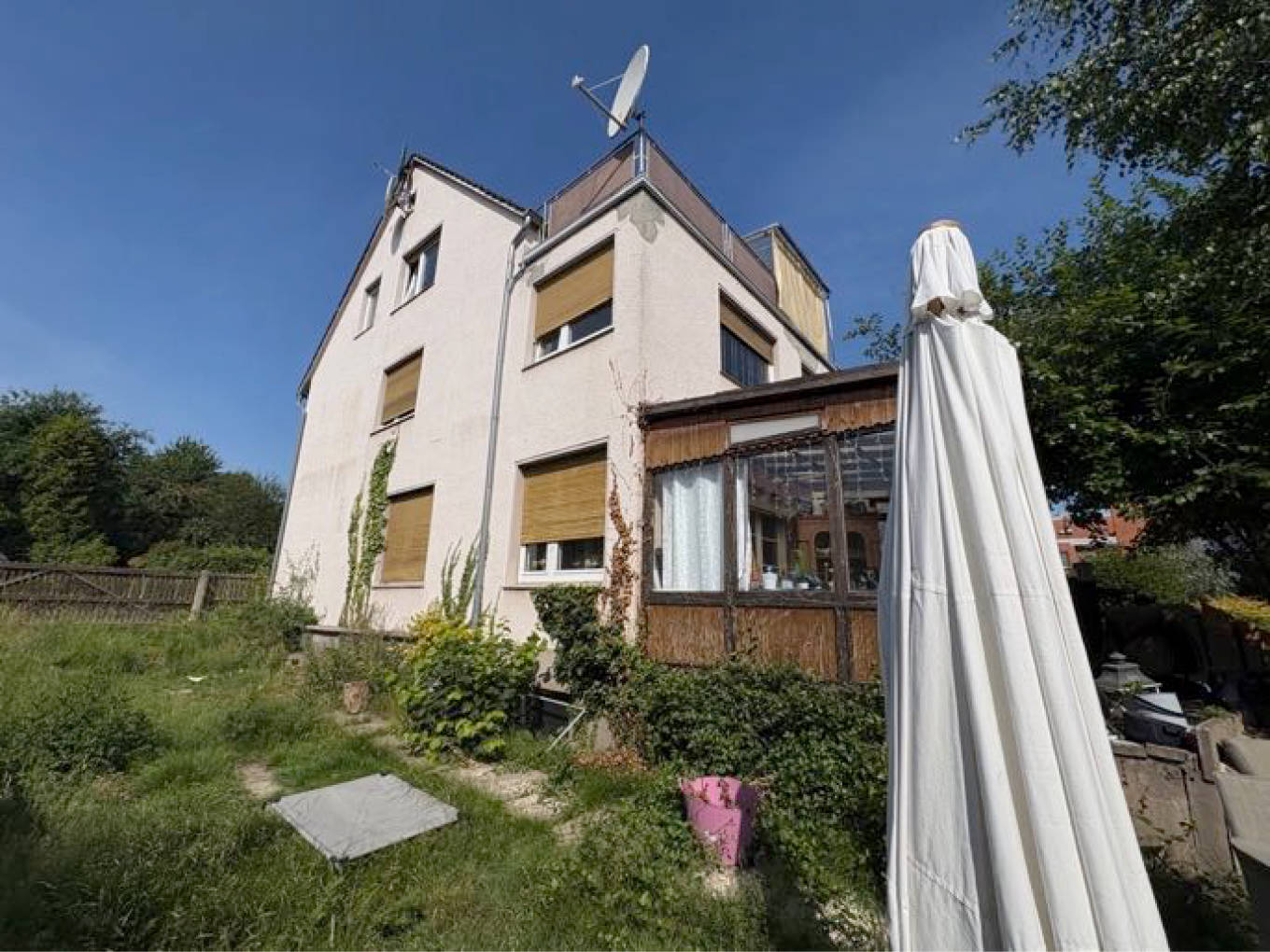 Zweifamilienhaus mit einem Nebengebäude in Weinbergstraße 16, 32107 Bad Salzuflen, Schötmar - Bild 2