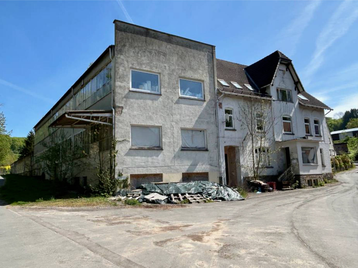 Wohnhaus mit Gewerbehalle in Schulstraße 6, 32689 Kalletal, Heidelbeck - Bild 4