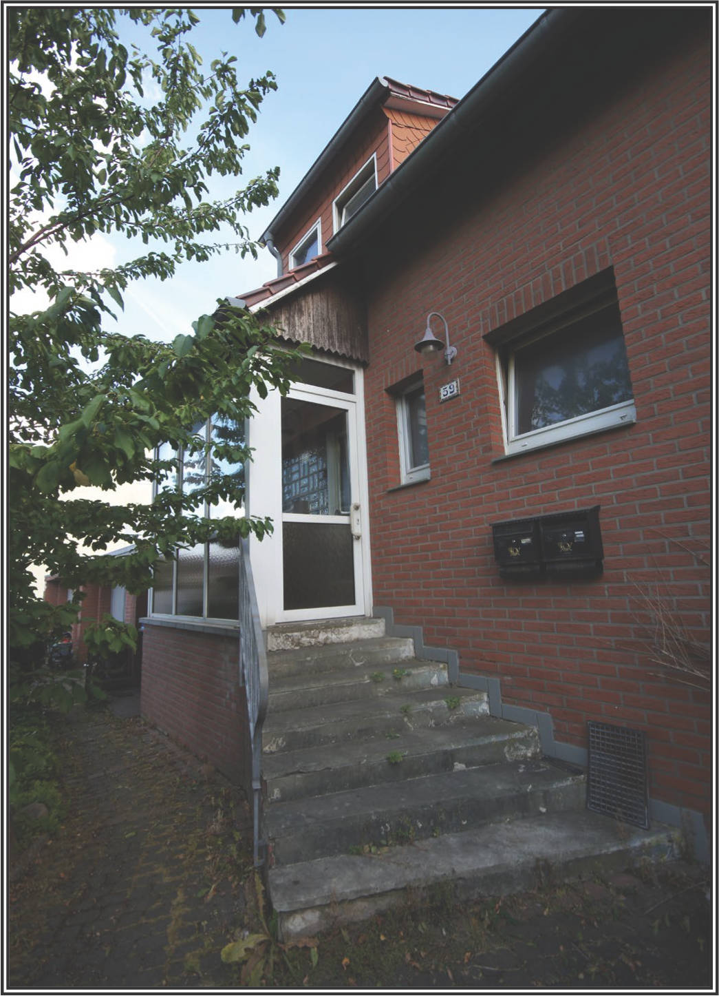 Garage, Kfz-Stellplatz, Zweifamilienhaus in Meerschlag 59, 33106 Paderborn, Wewer - Bild 2
