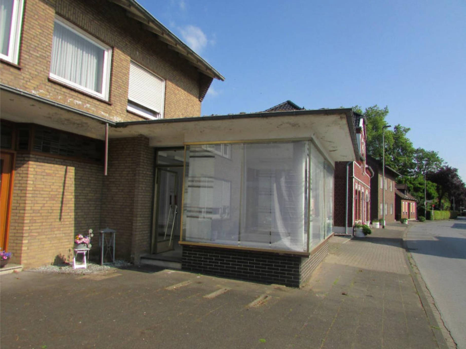 Gewerbeeinheit (z.B. Laden, Büro), Eigentumswohnung im Ober- und Dachgeschoss in Diersfordter Straße 11, 46499 Hamminkeln - Bild 2