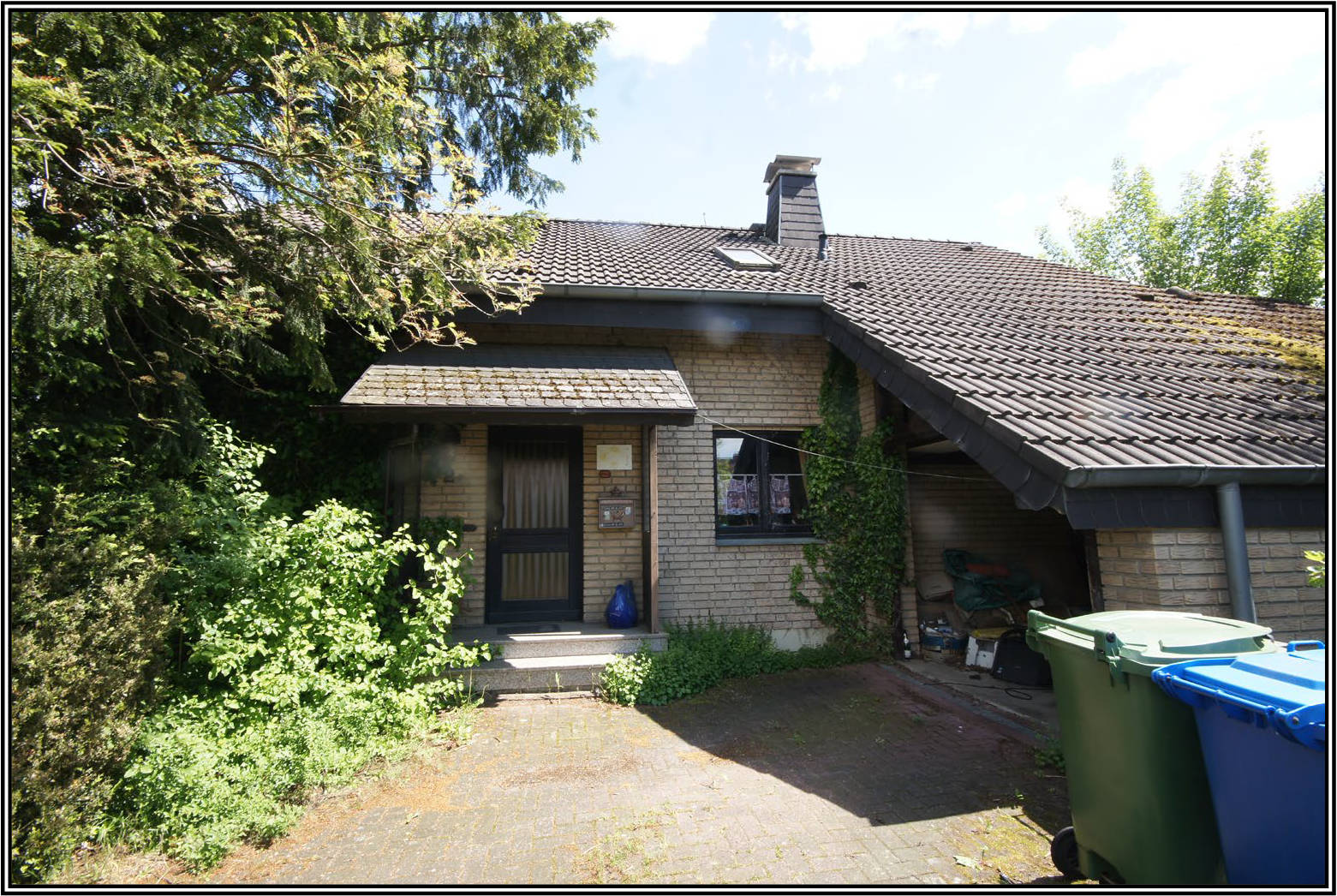 Garage, Doppelhaushälfte in Waldweg 2a, 33154 Salzkotten, Scharmede