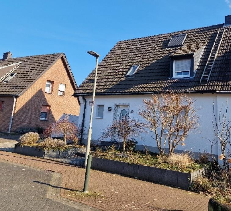 Einfamilienhaus nebst 2 Garagen in Kleiner Feldweg 49, 46569 Hünxe, Bruckhausen - Bild 4