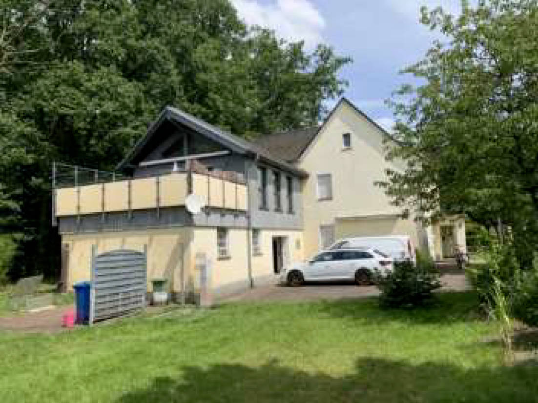 Mehrfamilienhaus in Holsener Straße 30, 33154 Salzkotten, Schwelle