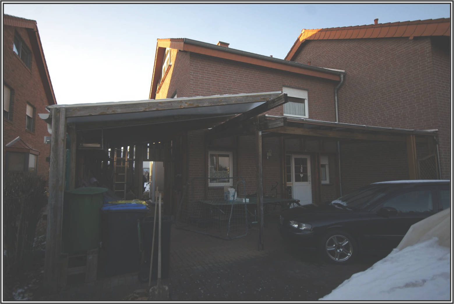 Kfz-Stellplatz, Doppelhaushälfte in Paggels Hof 27, 33106 Paderborn, Wewer