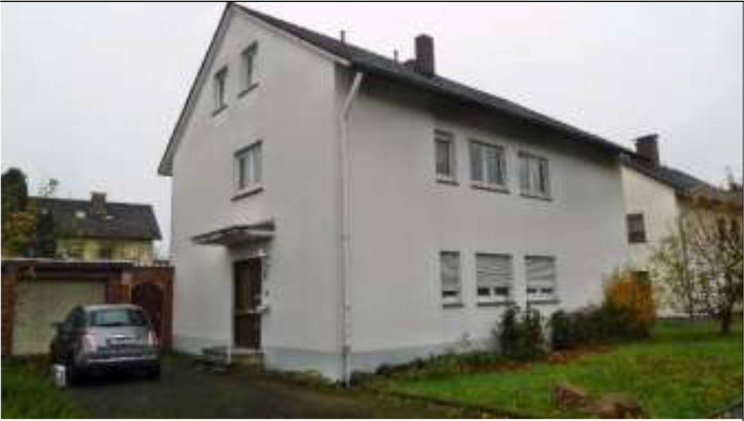 Garage, Zweifamilienhaus in Schillerstraße 7, 33818 Leopoldshöhe, Greste