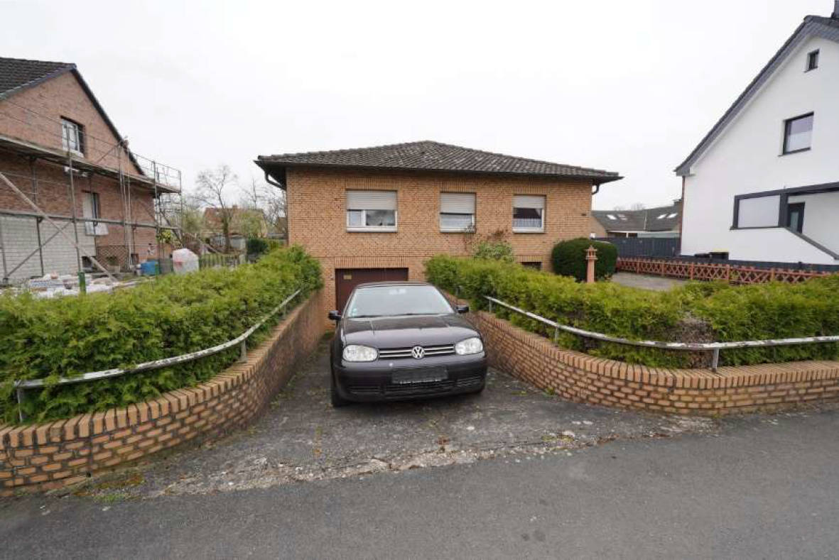 Garage, Einfamilienhaus in Nördliche Salzstraße 17, 59192 Bergkamen, Rünthe