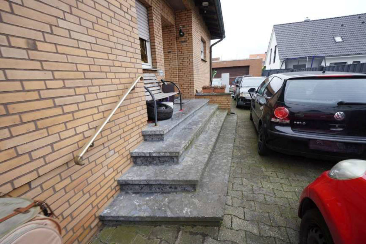 Garage, Einfamilienhaus in Nördliche Salzstraße 17, 59192 Bergkamen, Rünthe - Bild 2