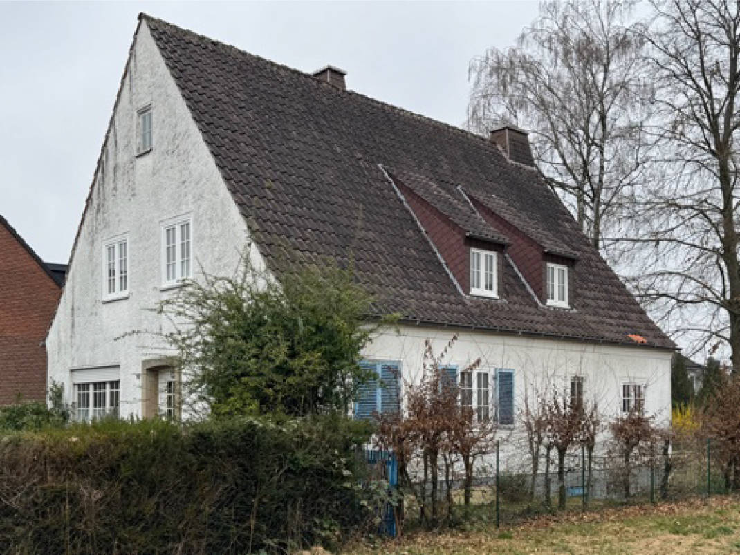Einfamilienhaus, Doppelgarage in Grüne Straße 14 a, 33175 Bad Lippspringe - Bild 2