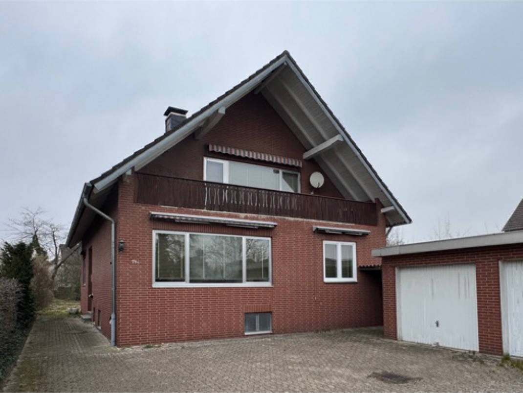 Einfamilienhaus, Doppelgarage in Grüne Straße 14 a, 33175 Bad Lippspringe