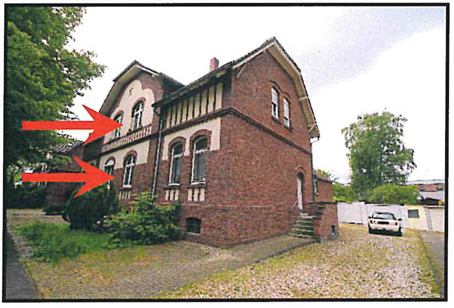 Doppelhaushälfte mit Garagen bebautes Grundstück in Phönixstraße 58, 45968 Gladbeck, Brauck