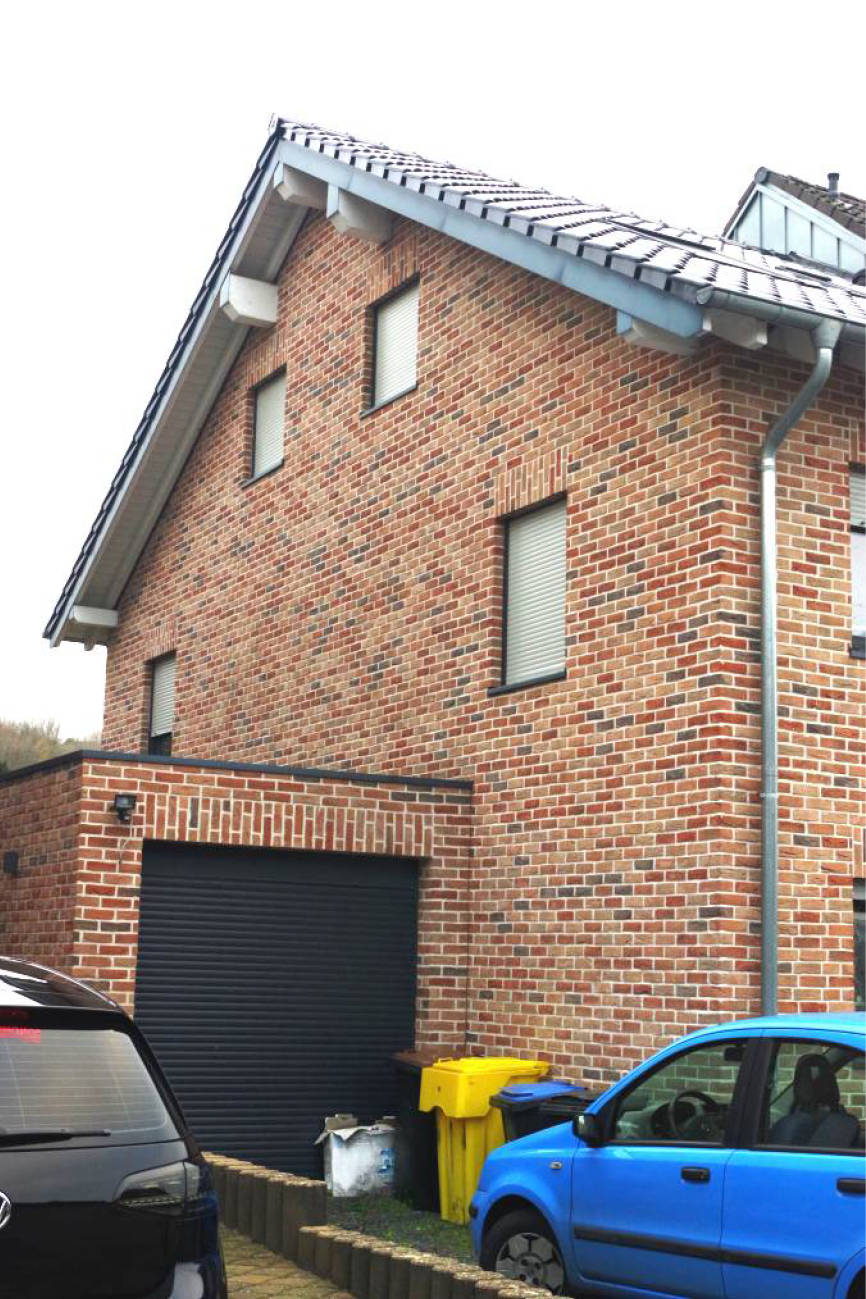 Garage, Einfamilienhaus, Zwangsversteigerungsverfahren zum Zwecke der Aufhebung der Gemeinschaft, 2015 errichtetes Reiehenendhaus sowie Einzelgarage in Theodor-Körner-Straße, 41515 Grevenbroich, Allrath - Bild 5