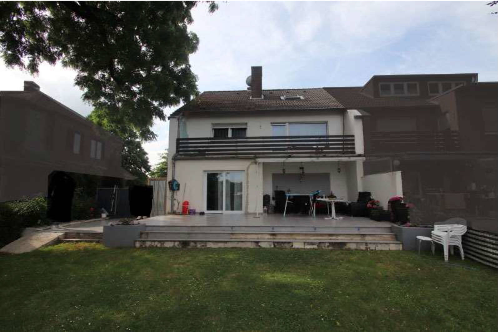 Garage, Einfamilienhaus, Doppelhaushälfte, einseitig abgebautem Einfamilienhaus mit innenliegender Garage in Mühlenstraße 31, 41517 Grevenbroich, Gindorf