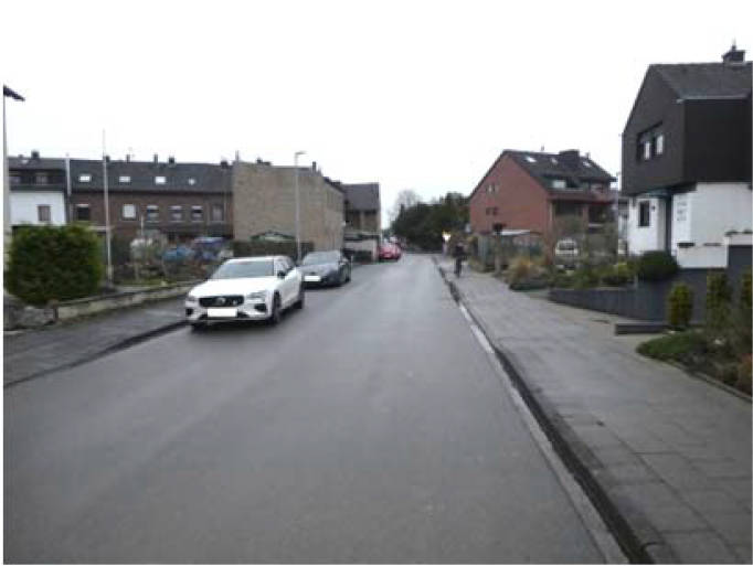 Zweifamilienhaus, Garage, Doppelhaushälfte, rückwärtige Anbauten in Gartenstraße 87, Gartenstraße 87 a, 41363 Jüchen, Hochneukirch