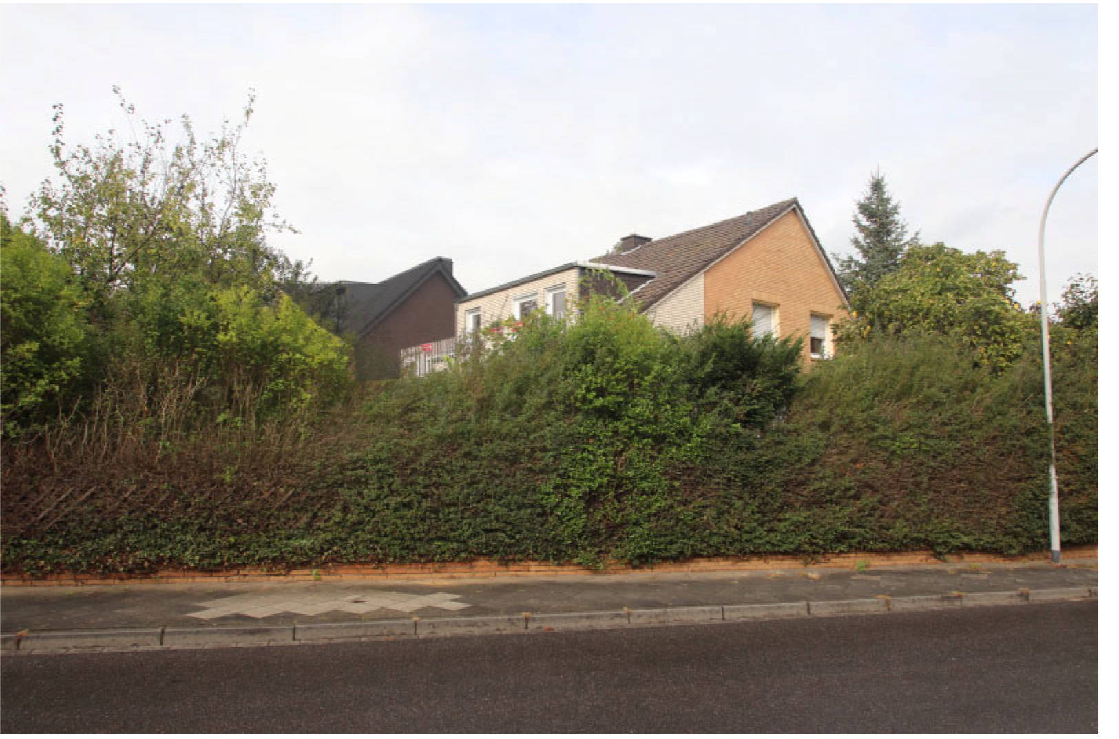 Einfamilienhaus in Josef-Thienen-Straße 19, 41516 Grevenbroich - Bild 2