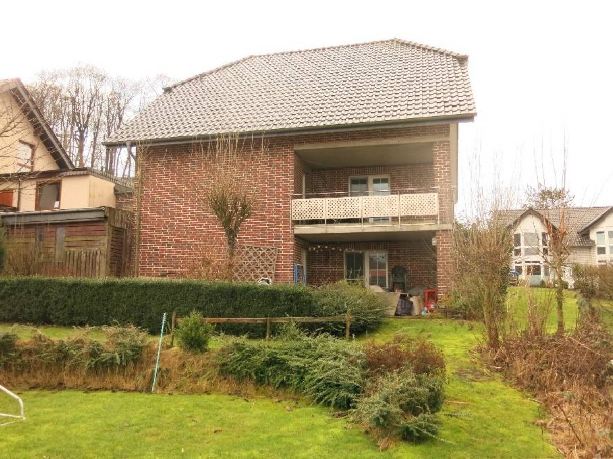 Garage, Ein- bis Zweifamilienhaus mit Einliegerwohnung in In den Klappen 16, 33014 Bad Driburg, Neuenheerse - Bild 4