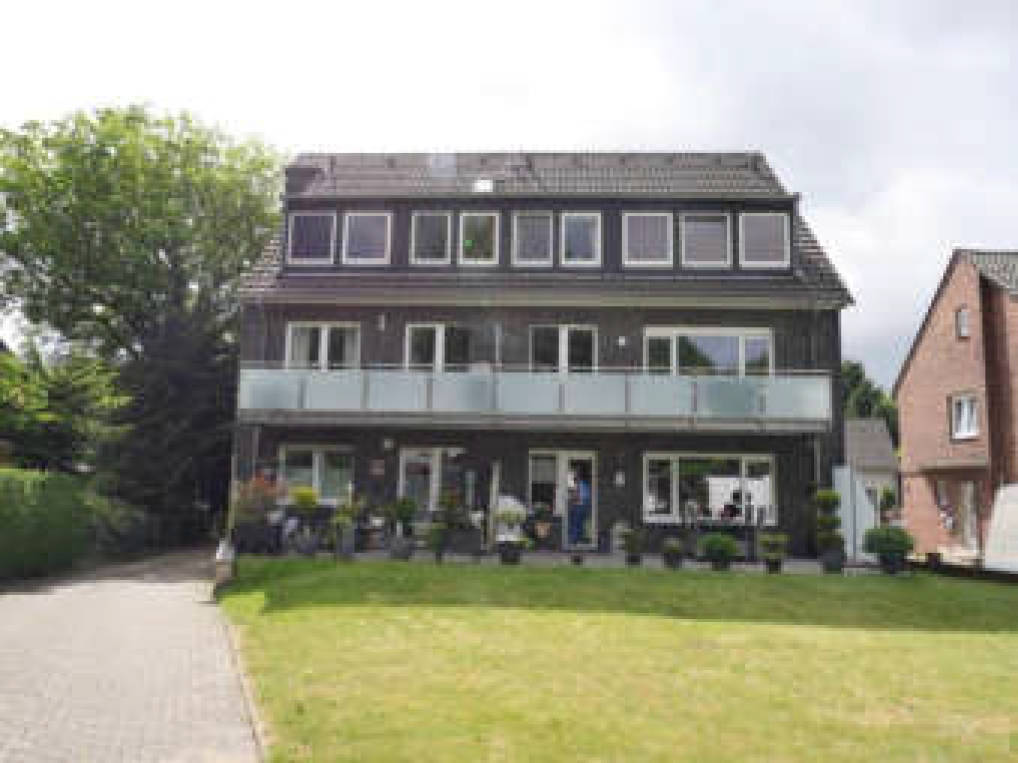 Garage, Mehrfamilienhaus, Gartenlaube in Matzenbergstraße 51, 46145 Oberhausen - Bild 4