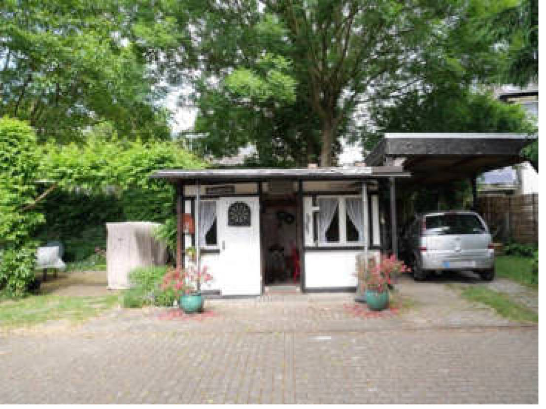 Garage, Mehrfamilienhaus, Gartenlaube in Matzenbergstraße 51, 46145 Oberhausen