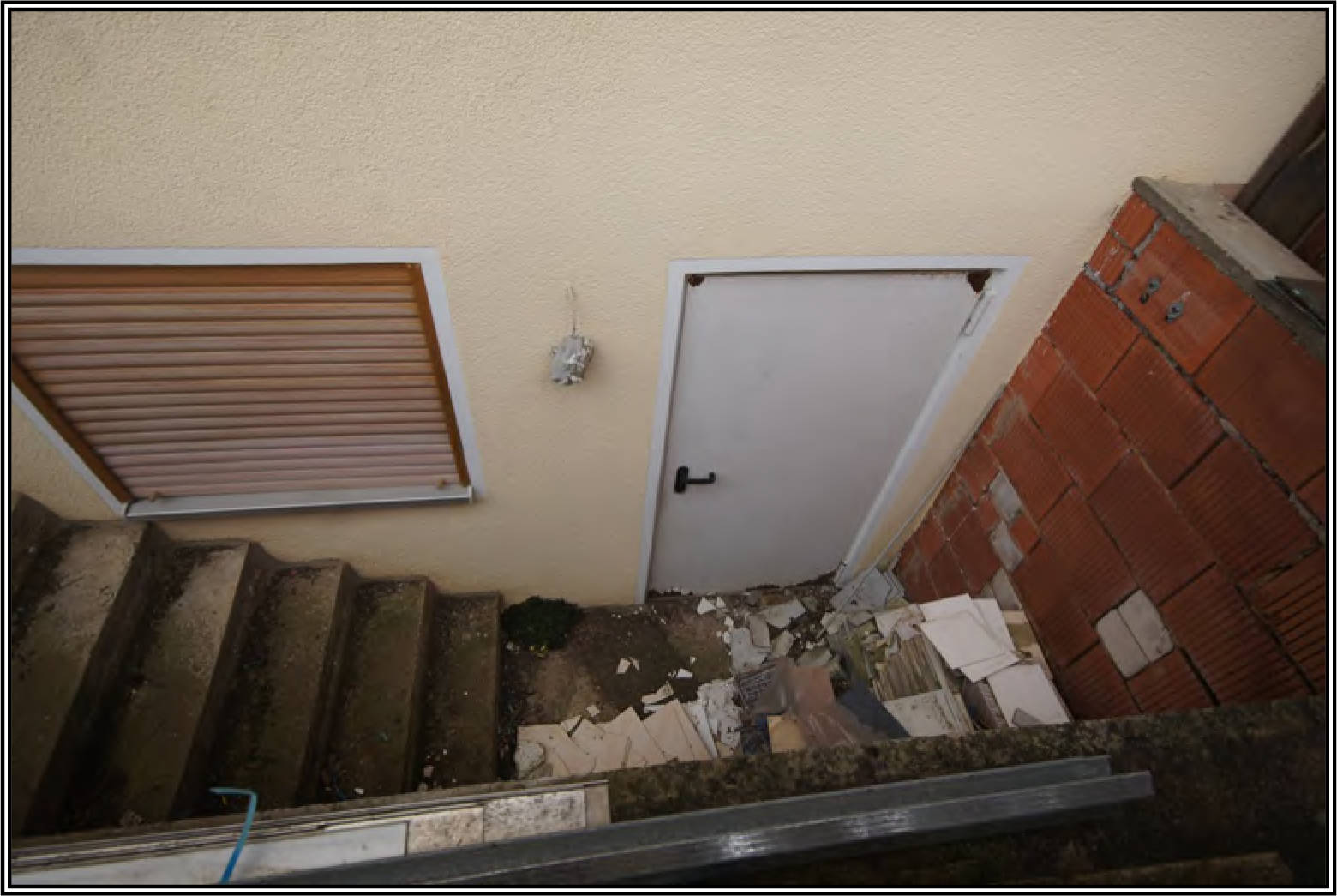 Kfz-Stellplatz, Garage, Einfamilienhaus, Einfamilienhaus mit Einliegerwohnung in Johannes-Meyer-Weg 3, 33034 Brakel - Bild 4