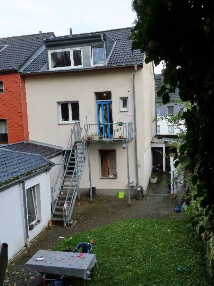Zweifamilienhaus in Kreuzstr. 41, 52146 Würselen - Bild 2