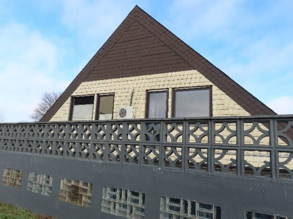 Garage, Einfamilienhaus in Krefelder Straße 106, 52146 Würselen - Bild 2