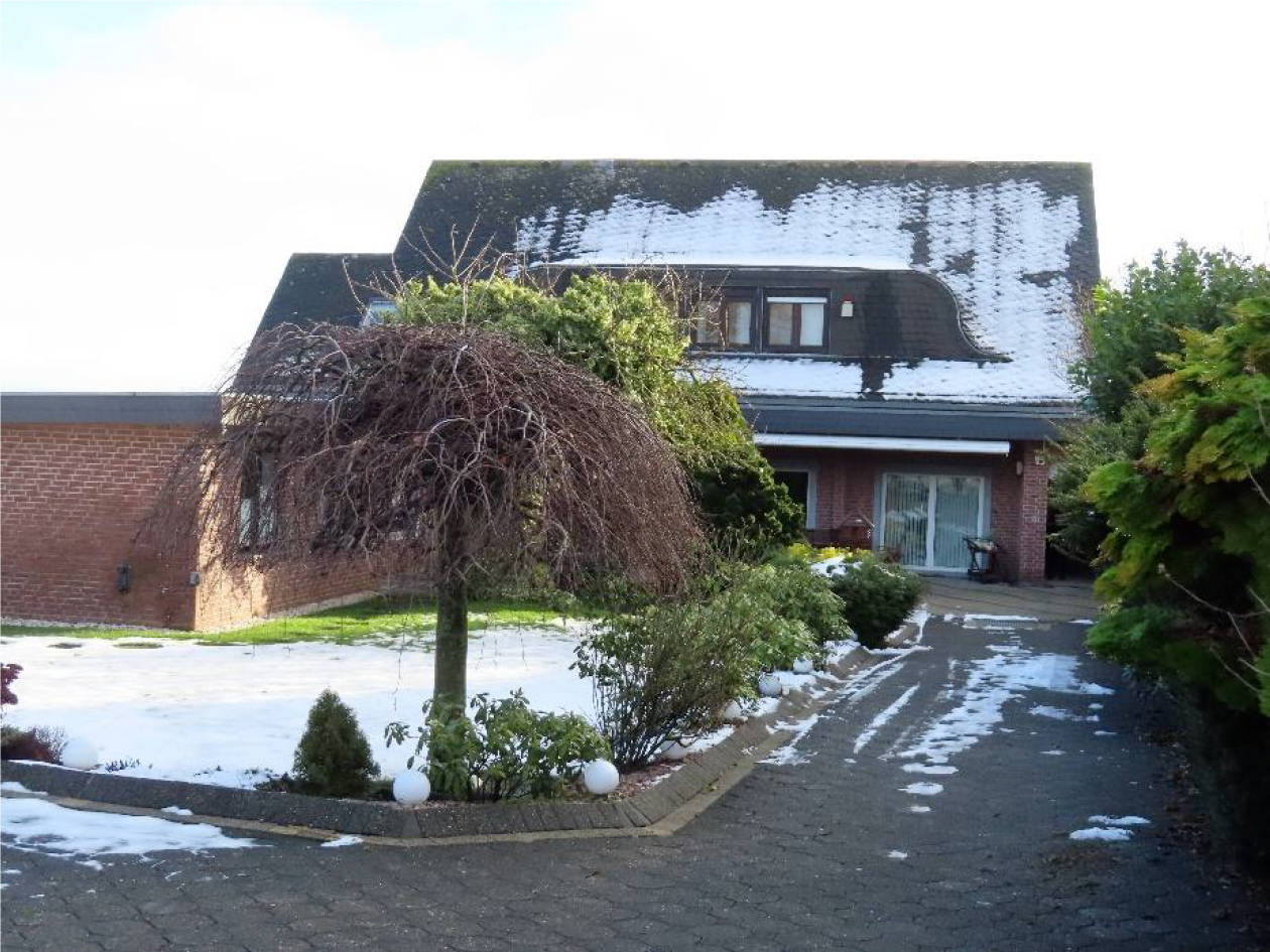 Garage, Einfamilienhaus in Krefelder Straße 106, 52146 Würselen - Bild 4