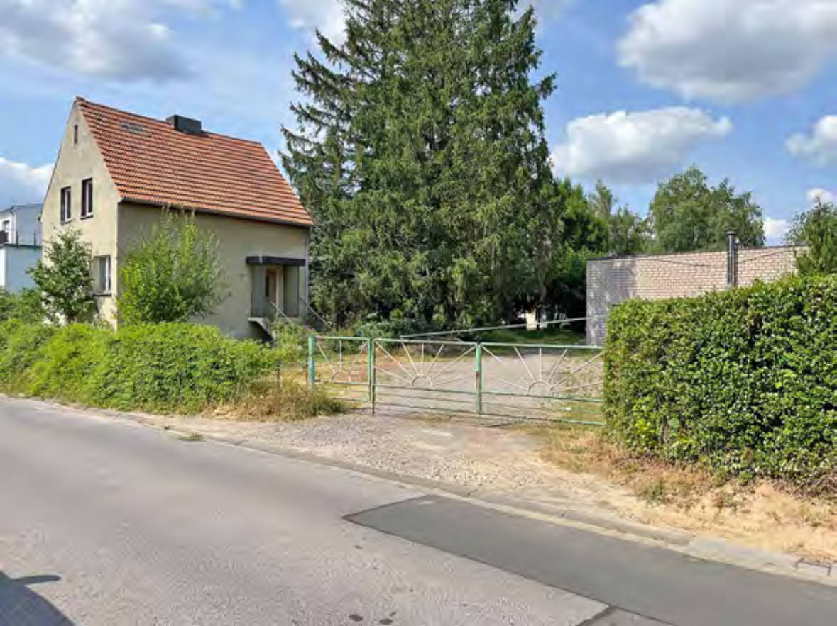 Grundstück bebaut mit teilweise leerstehenden, abbruchreifen Wohn- und Gewerbegebäuden in Drosselweg 27, 29, 31, 52078 Aachen - Bild 4