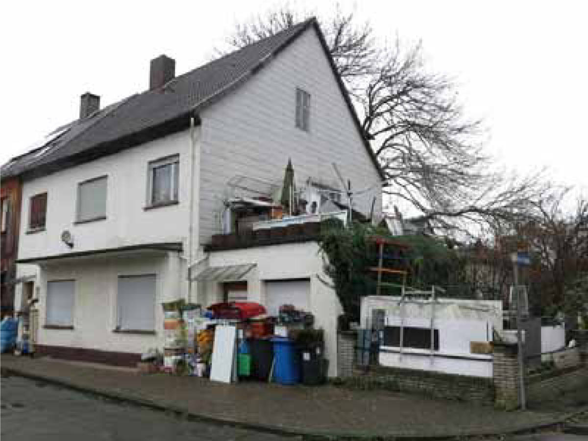 Zweifamilienhaus mit Anbau und Nebengebäude in Weinstr. 3 und 5, 37671 Höxter, Lüchtringen - Bild 3